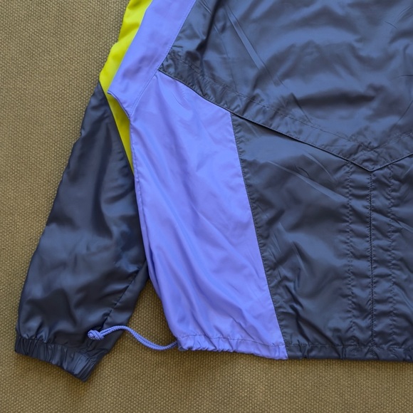 Vintage Nike Windbreaker - Picture 10 of 16